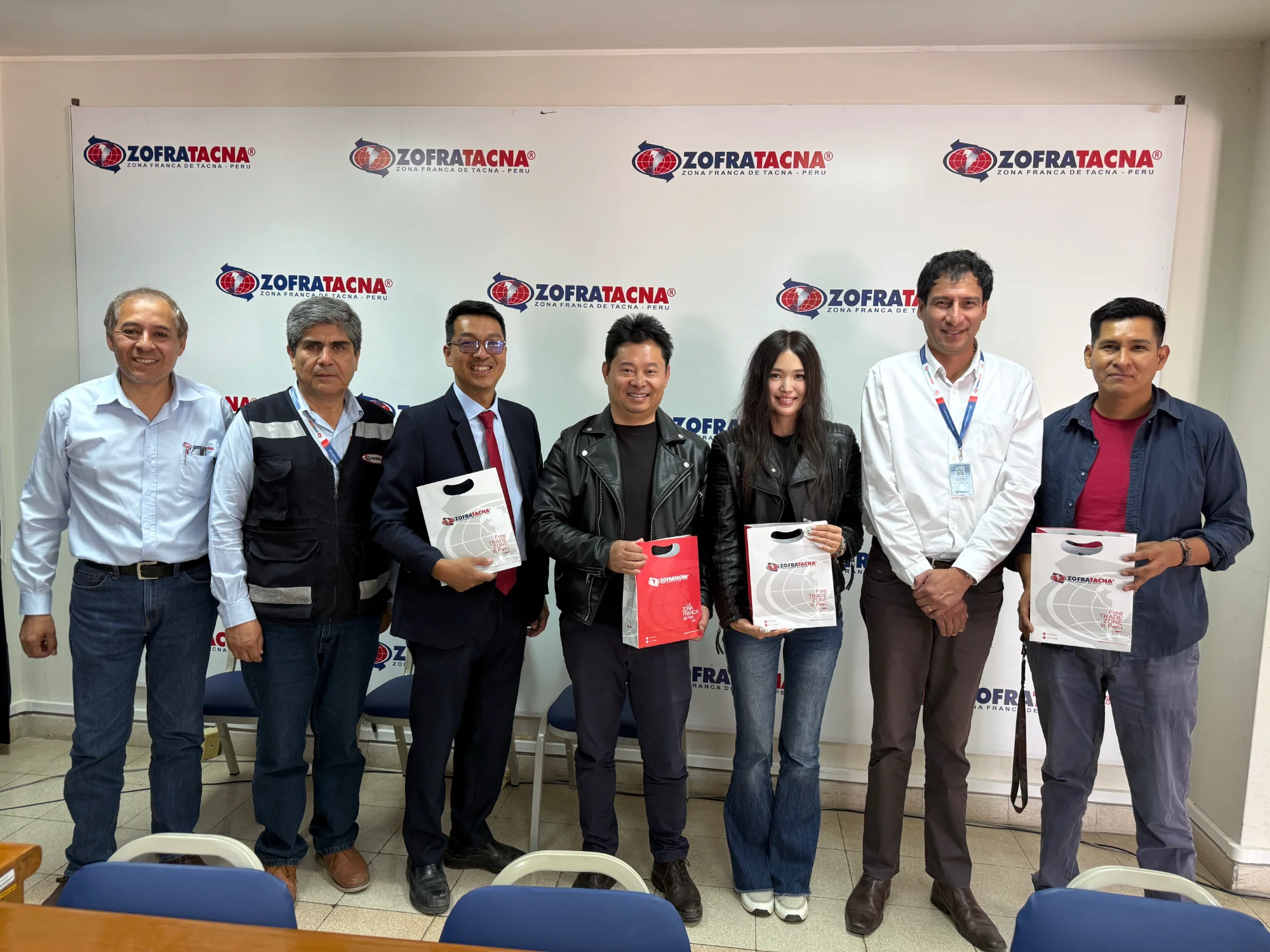 Official Meeting with ZOFRATACNA Authority